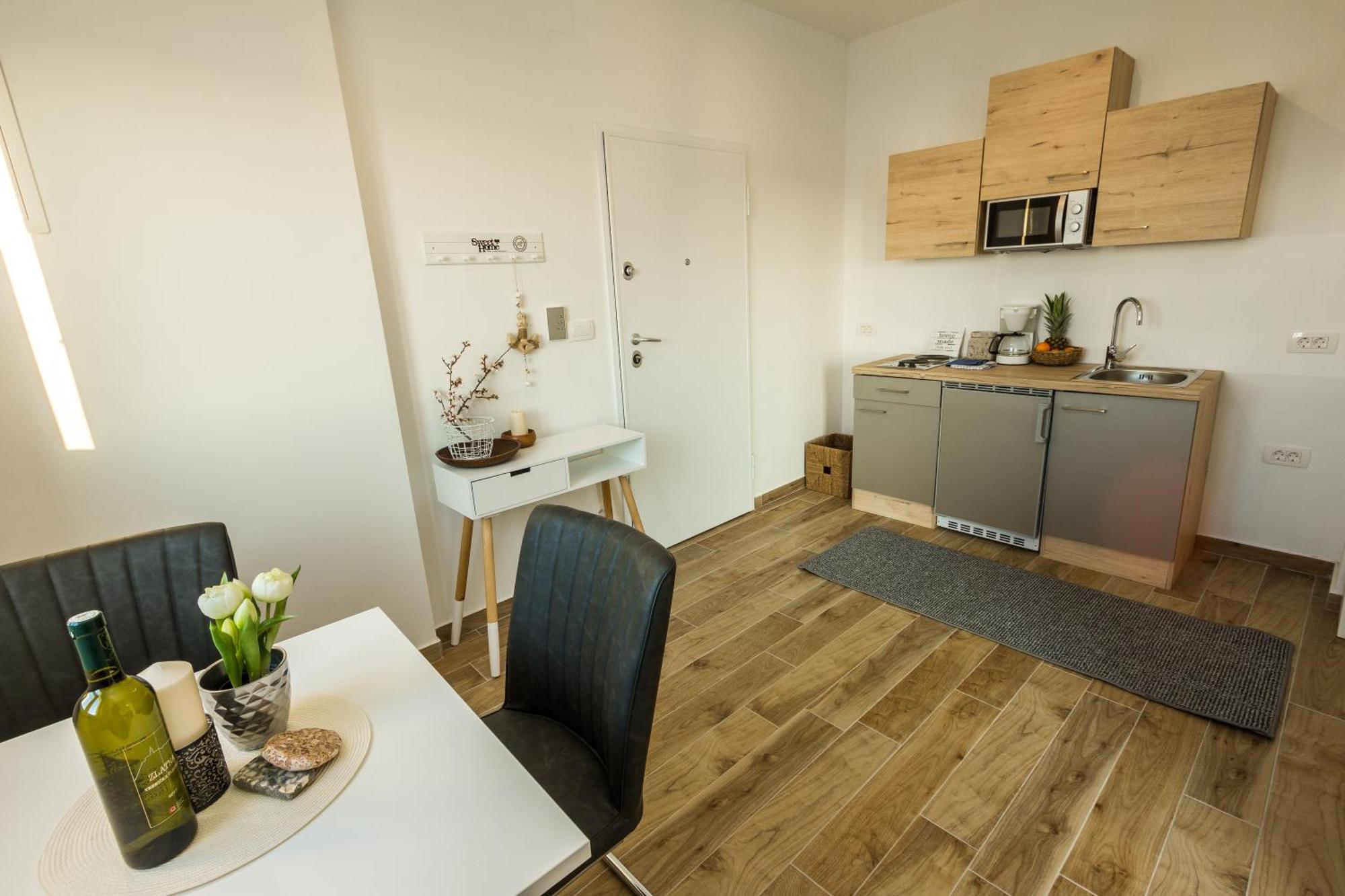 2Bfree Apartments Stinica Dış mekan fotoğraf